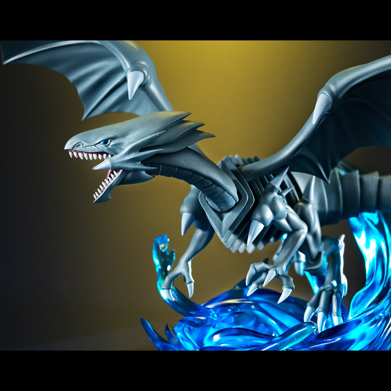 Yu-Gi-Oh! Duel Monsters – MONSTER CHRONICLES Blue Eyes Dragon image 2